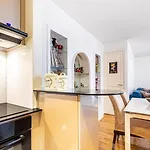 Guestready - Chic Retreat Near Arc De Triomphe